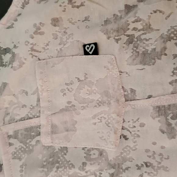 💙4/$20  NWT Silver Icing Tank - Picture 2 of 5